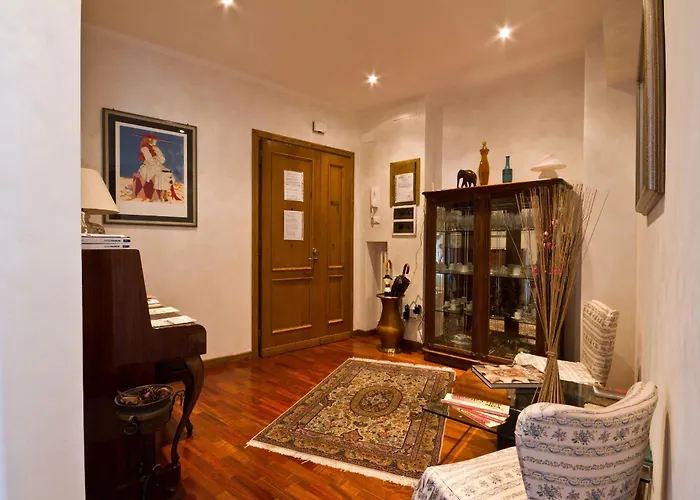 Appia Davila25